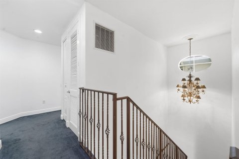 Casa en venta en Fort Lauderdale, Florida, 5 dormitorios, 290.78 m2 № 2355461 - foto 18