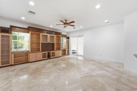 Casa en venta en Fort Lauderdale, Florida, 5 dormitorios, 290.78 m2 № 2355461 - foto 9