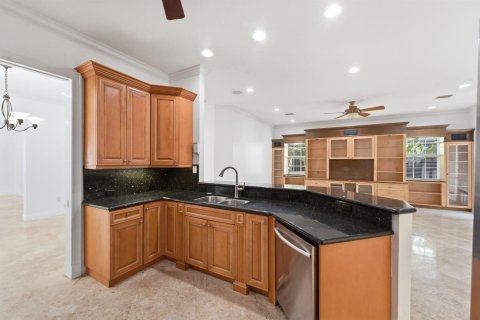 Casa en venta en Fort Lauderdale, Florida, 5 dormitorios, 290.78 m2 № 2355461 - foto 12