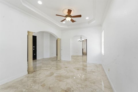 Casa en venta en Fort Lauderdale, Florida, 5 dormitorios, 290.78 m2 № 2355461 - foto 16