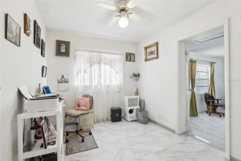 House in Tampa, Florida 3 bedrooms, 147.16 sq.m. № 1608425 - photo 16