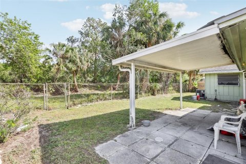 House in Tampa, Florida 3 bedrooms, 147.16 sq.m. № 1608425 - photo 21