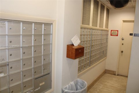 Condo in Miami, Florida  № 1892612 - photo 15