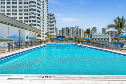 Condo in Miami, Florida  № 1892612 - photo 24