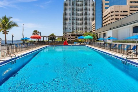 Condo in Miami, Florida  № 1892612 - photo 25