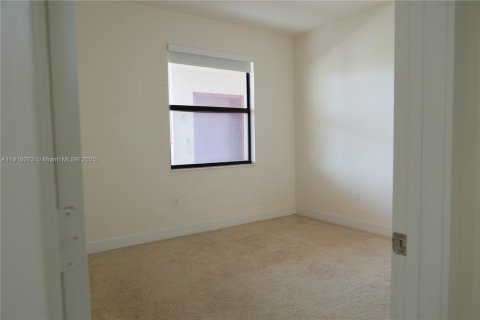 Condominio en alquiler en Doral, Florida, 2 dormitorios, 99.59 m2 № 1974330 - foto 29