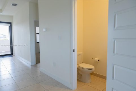 Condominio en alquiler en Doral, Florida, 2 dormitorios, 99.59 m2 № 1974330 - foto 13