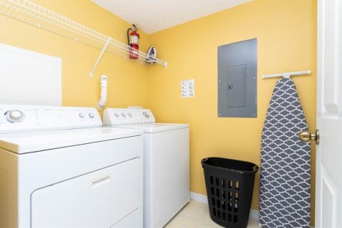 Townhouse in Kissimmee, Florida 3 bedrooms, 119.94 sq.m. № 1825129 - photo 5