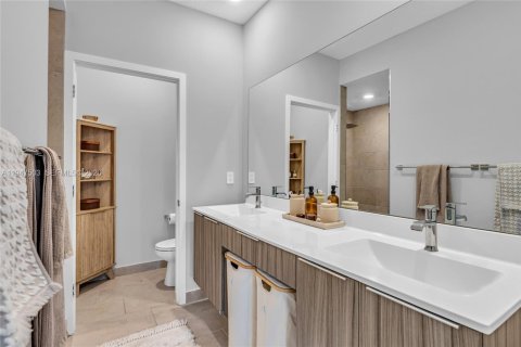 Copropriété à vendre à Doral, Floride: 2 chambres, 121.89 m2 № 2005368 - photo 26