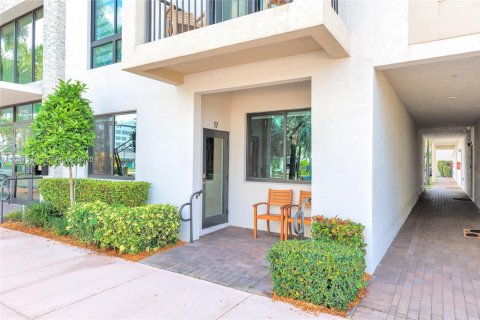 Copropriété à vendre à Doral, Floride: 2 chambres, 121.89 m2 № 2005368 - photo 1