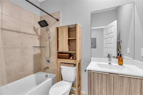 Copropriété à vendre à Doral, Floride: 2 chambres, 121.89 m2 № 2005368 - photo 29