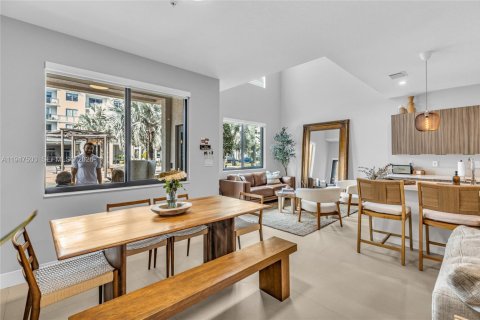 Copropriété à vendre à Doral, Floride: 2 chambres, 121.89 m2 № 2005368 - photo 6