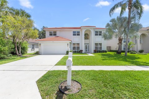 House in Lake Worth, Florida 5 bedrooms, 279.82 sq.m. № 2260553