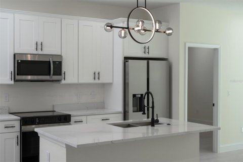 Casa en venta en Orange City, Florida, 3 dormitorios, 117.99 m2 № 1640572 - foto 4