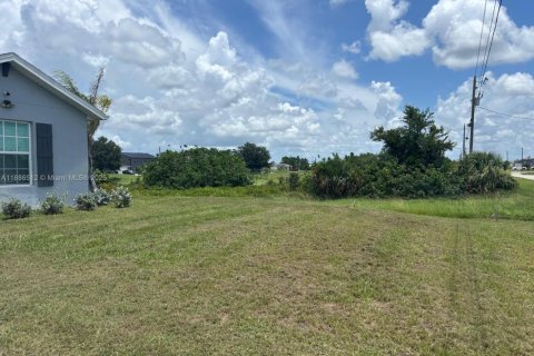 House in Lehigh Acres, Florida 4 bedrooms, 180.32 sq.m. № 1981833 - photo 5