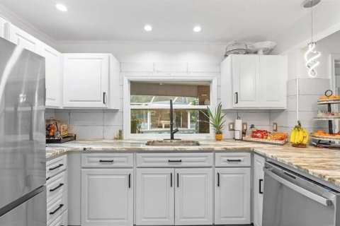 Villa ou maison à vendre à Sarasota, Floride: 5 chambres, 232.26 m2 № 1518271 - photo 20