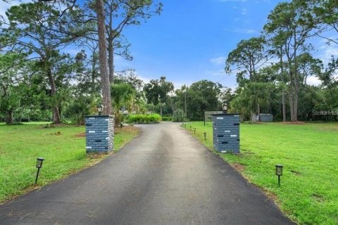 Villa ou maison à vendre à Sarasota, Floride: 5 chambres, 232.26 m2 № 1518271 - photo 18