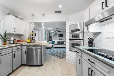 Villa ou maison à vendre à Sarasota, Floride: 5 chambres, 232.26 m2 № 1518271 - photo 12