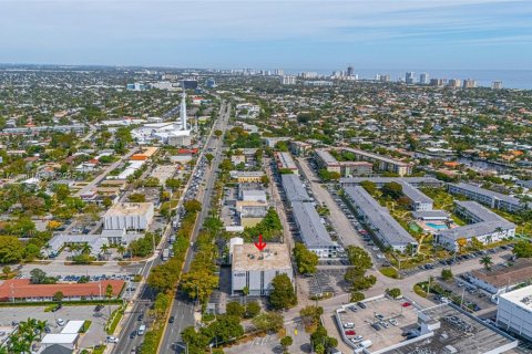 Commercial property in Fort Lauderdale, Florida № 1696196 - photo 7