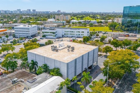 Commercial property in Fort Lauderdale, Florida № 1696196 - photo 15