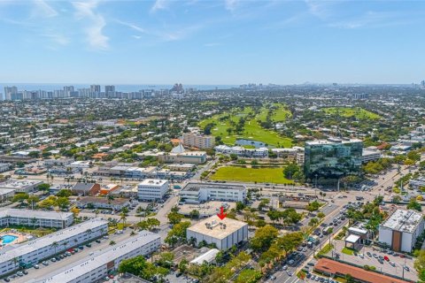 Commercial property in Fort Lauderdale, Florida № 1696196 - photo 17