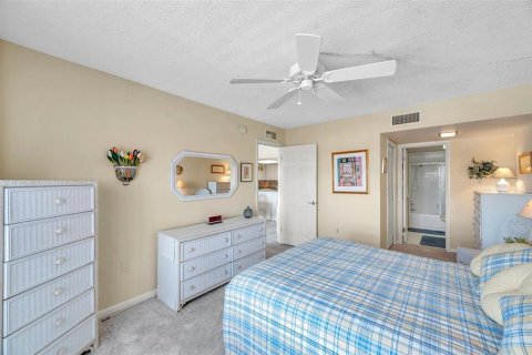 Condo in Saint Petersburg, Florida, 1 bedroom  № 1744398 - photo 19