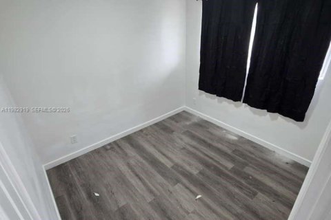 House in Homestead, Florida 3 bedrooms, 121.79 sq.m. № 2049815 - photo 8