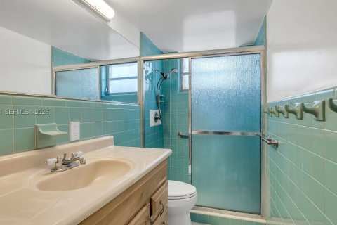 House in Hollywood, Florida 6 bedrooms, 269.23 sq.m. № 2030627 - photo 22