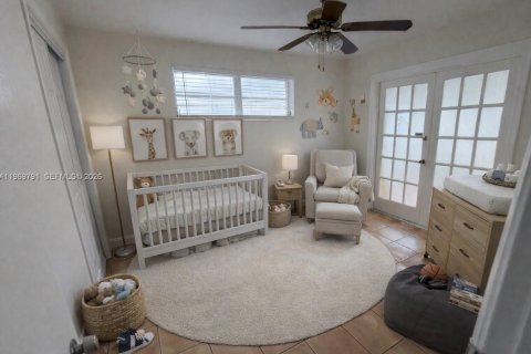 House in Hollywood, Florida 6 bedrooms, 269.23 sq.m. № 2030627 - photo 28