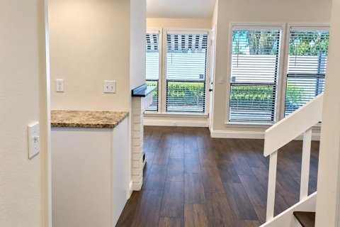 Condo in Winter Park, Florida, 2 bedrooms № 2379098 - photo 4