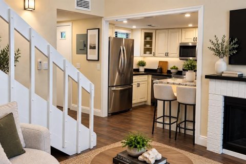 Condo in Winter Park, Florida, 2 bedrooms № 2379098 - photo 9