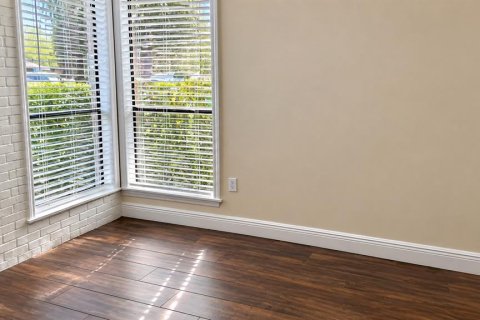 Condo in Winter Park, Florida, 2 bedrooms № 2379098 - photo 16