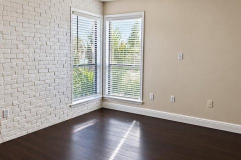 Condo in Winter Park, Florida, 2 bedrooms № 2379098 - photo 29