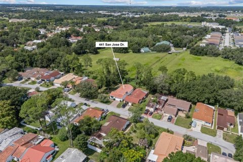 House in Winter Haven, Florida 2 bedrooms, 171.22 sq.m. № 2396861 - photo 4