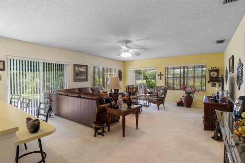 House in Winter Haven, Florida 2 bedrooms, 171.22 sq.m. № 2396861 - photo 20