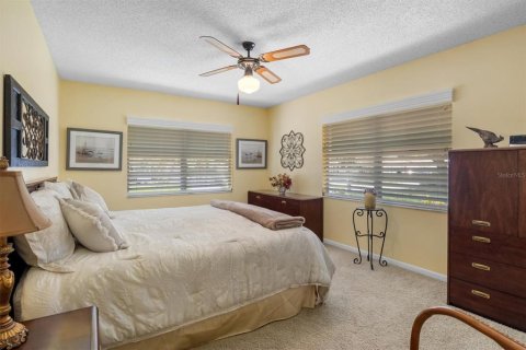 House in Winter Haven, Florida 2 bedrooms, 171.22 sq.m. № 2396861 - photo 30