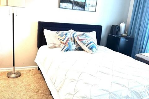 Condominio en alquiler en Kissimmee, Florida, 3 dormitorios, 111.67 m2 № 1776927 - foto 10