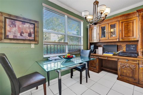 House in Miramar, Florida 3 bedrooms, 203.36 sq.m. № 1697127 - photo 29