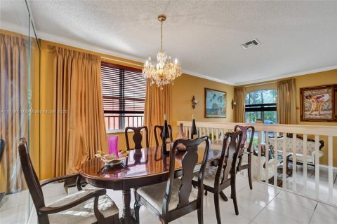 House in Miramar, Florida 3 bedrooms, 203.36 sq.m. № 1697127 - photo 17