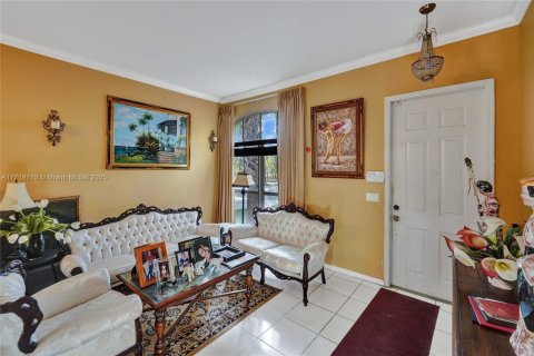 House in Miramar, Florida 3 bedrooms, 203.36 sq.m. № 1697127 - photo 6