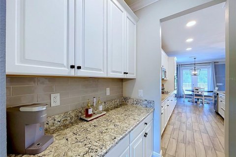 House in Spring Hill, Florida 5 bedrooms, 328.04 sq.m. № 2208944 - photo 21