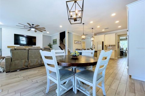 House in Spring Hill, Florida 5 bedrooms, 328.04 sq.m. № 2208944 - photo 28