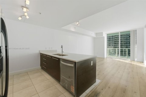 Condominio en venta en Miami, Florida, 1 dormitorio, 77.85 m2 № 1974581 - foto 9