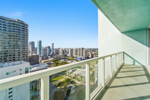 Condominio en Miami, Florida, 1 dormitorio  № 1974581