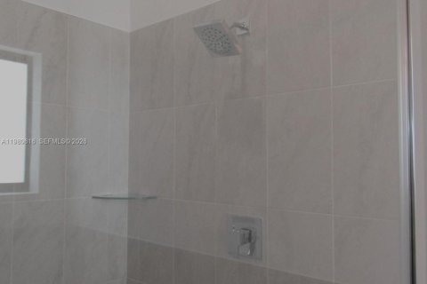 Снять в аренду виллу или дом в Майами, Флорида 4 спальни, 240.25м2, № 2080315 - фото 15