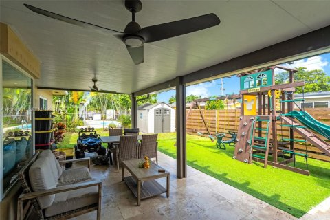 Villa ou maison à vendre à Pembroke Pines, Floride: 4 chambres, 198.44 m2 № 2274818 - photo 28