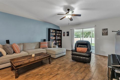 Casa en venta en Lakeland, Florida, 3 dormitorios, 115.57 m2 № 1914920 - foto 11