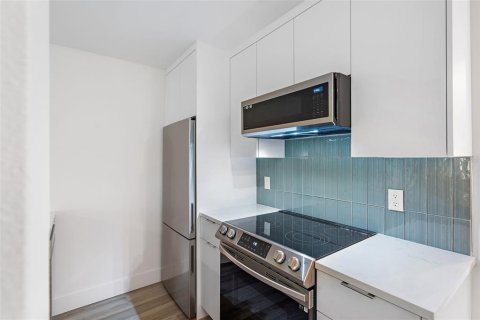 Condominio en alquiler en Belleair Bluffs, Florida, 1 dormitorio, 64.1 m2 № 1910058 - foto 17