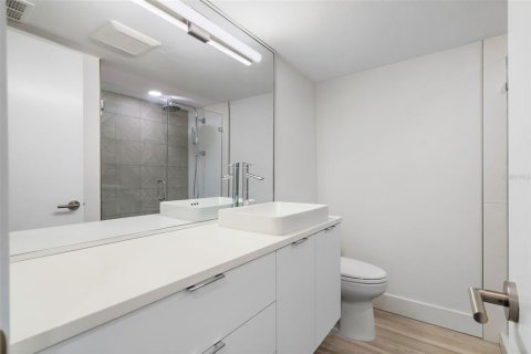 Condominio en alquiler en Belleair Bluffs, Florida, 1 dormitorio, 64.1 m2 № 1910058 - foto 26