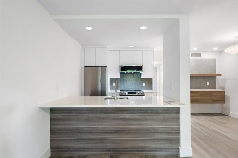 Condominio en alquiler en Belleair Bluffs, Florida, 1 dormitorio, 64.1 m2 № 1910058 - foto 6